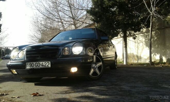 Mercedes E 320 1997, 320,000 km - 3.2 l - Bakı