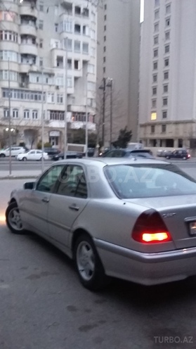 Mercedes C 220 1998, 255,600 km - 2.2 l - Bakı