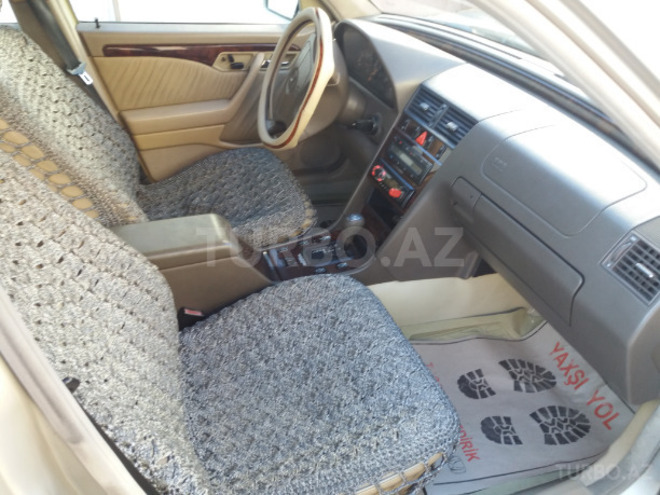 Mercedes C 230 1997, 241,000 km - 2.3 л - Sumqayıt