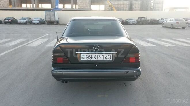 Mercedes E 250 1994, 520,000 km - 2.5 л - Sumqayıt