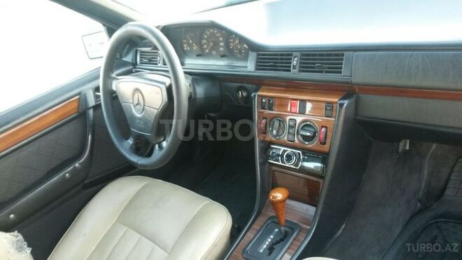 Mercedes E 250 1994, 520,000 km - 2.5 л - Sumqayıt
