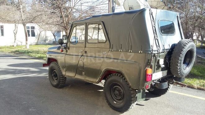 UAZ 469 1990, 140,000 km - 2.4 l - İmişli
