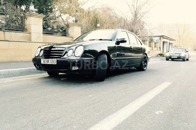 Mercedes E 320 2000, 155,000 km - 3.2 л - Bakı