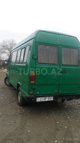 Mercedes 208 D 1992, 208,866 km - 2.4 l - Quba