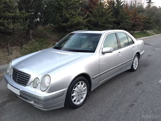 Mercedes E 240 2001, 127,027 km - 2.6 l - Bakı