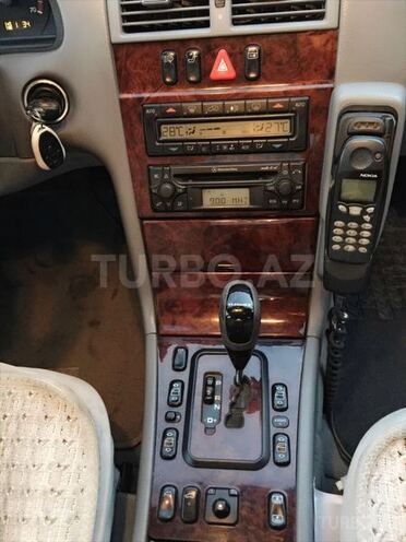 Mercedes E 240 2001, 127,027 km - 2.6 l - Bakı