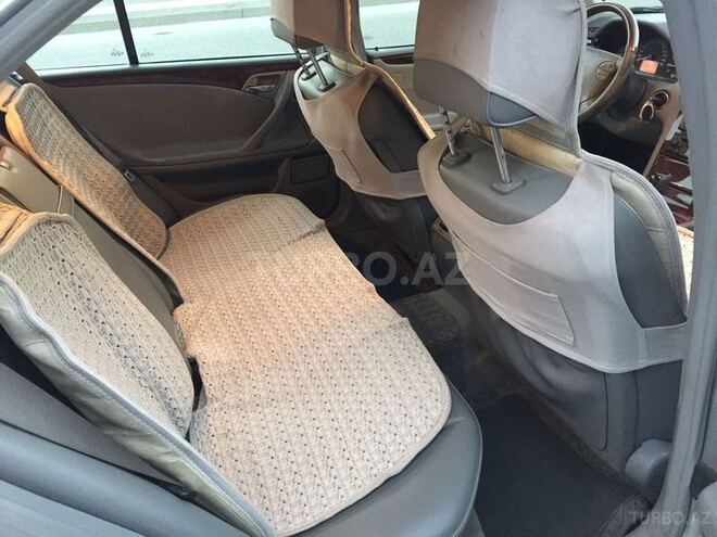 Mercedes E 240 2001, 127,027 km - 2.6 l - Bakı