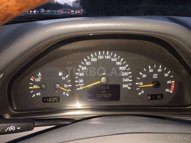 Mercedes E 240 2001, 127,027 km - 2.6 l - Bakı