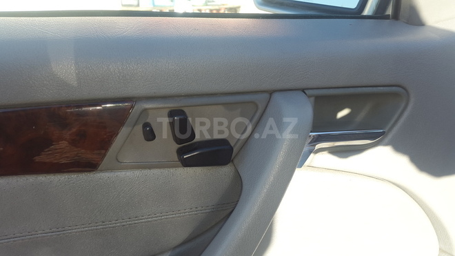 Mercedes C 230 2000, 192,000 km - 2.3 l - Şamaxı