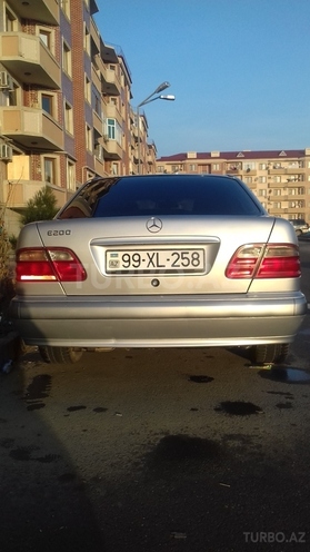 Mercedes E 200 2002, 245,000 km - 2.0 l - Bakı