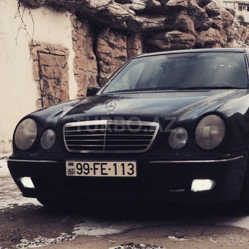 Mercedes E 240 2001, 146,000 km - 2.4 l - Salyan