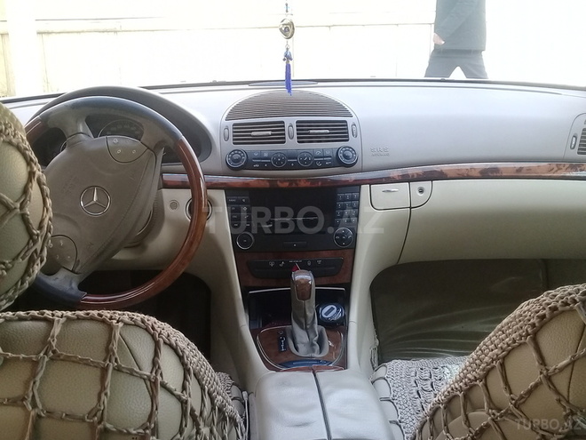 Mercedes E 240 2004, 205,000 km - 2.6 l - Şirvan