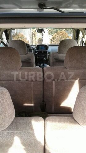 Mitsubishi Chariot 2001, 135,000 km - 2.4 л - Bakı