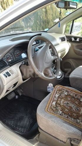 Mitsubishi Chariot 2001, 135,000 km - 2.4 л - Bakı