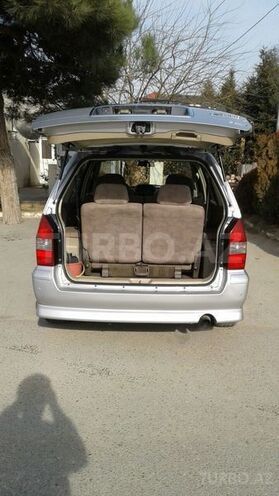 Mitsubishi Chariot 2001, 135,000 km - 2.4 л - Bakı