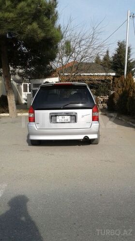 Mitsubishi Chariot 2001, 135,000 km - 2.4 л - Bakı