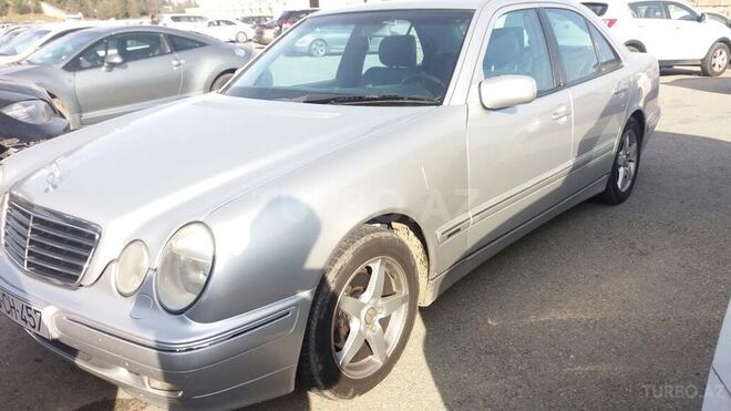 Mercedes E 240 1999, 171,320 km - 2.4 l - Bakı