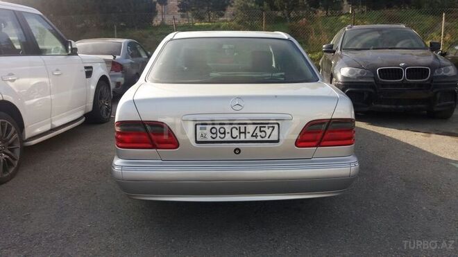 Mercedes E 240 1999, 171,320 km - 2.4 l - Bakı
