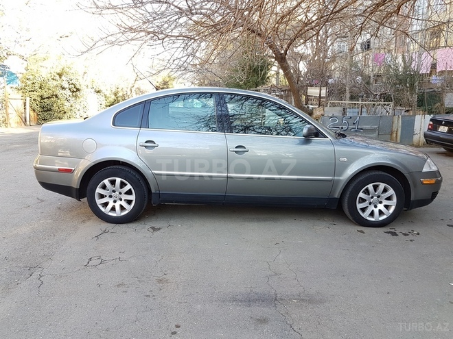 Volkswagen Passat 2003, 290,000 km - 1.8 l - Bakı