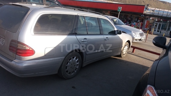 Mercedes E 220 1999, 350,000 km - 2.2 l - Bakı