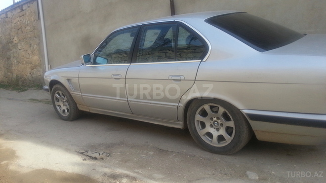 BMW 520 1988, 350,000 km - 2.0 l - Bakı