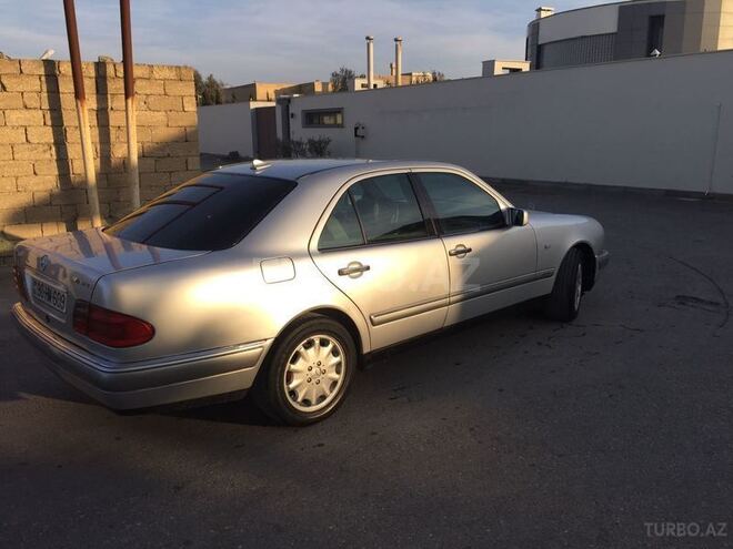 Mercedes E 240 1997, 25,000 km - 2.4 l - Bakı