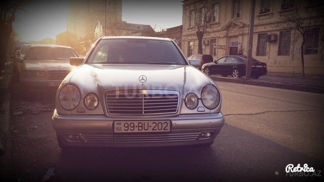 Mercedes E 280 1999, 282,000 km - 2.8 л - Bakı