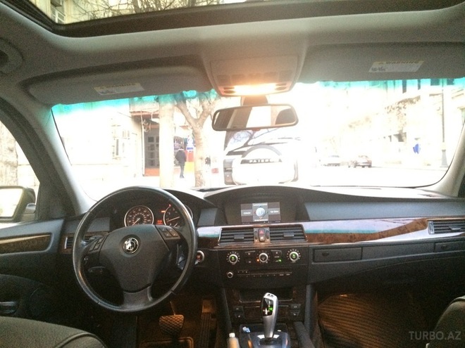 BMW 528 2008, 130,000 km - 3.0 л - Bakı
