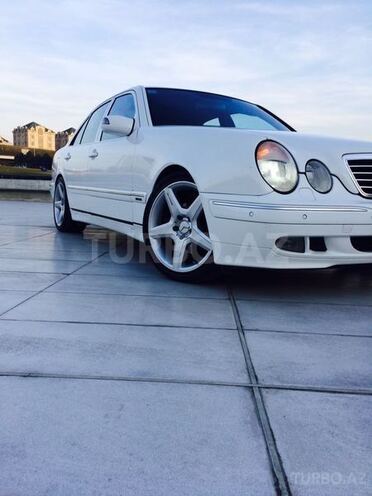 Mercedes E 320 2000, 163,000 km - 3.2 l - Bakı