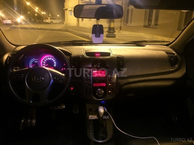 Kia Cerato 2009, 137,500 km - 2.0 l - Bakı