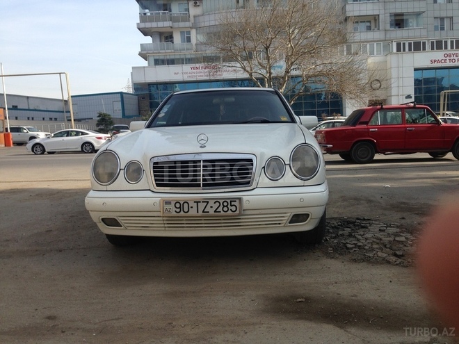 Mercedes E 240 1998, 346,000 km - 2.4 l - Bakı
