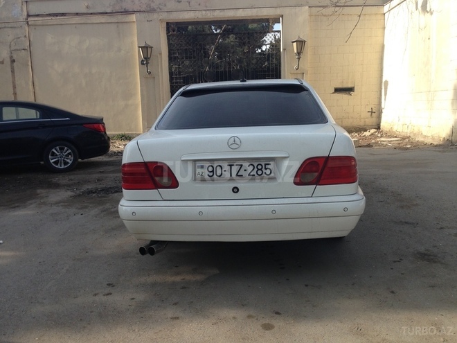 Mercedes E 240 1998, 346,000 km - 2.4 l - Bakı