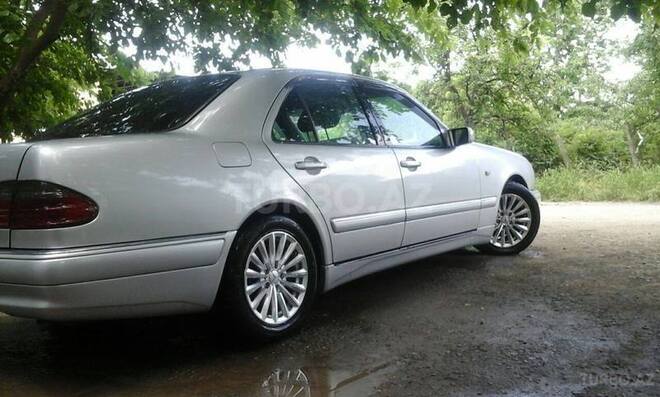 Mercedes E 240 1999, 108,000 km - 2.4 l - Gəncə