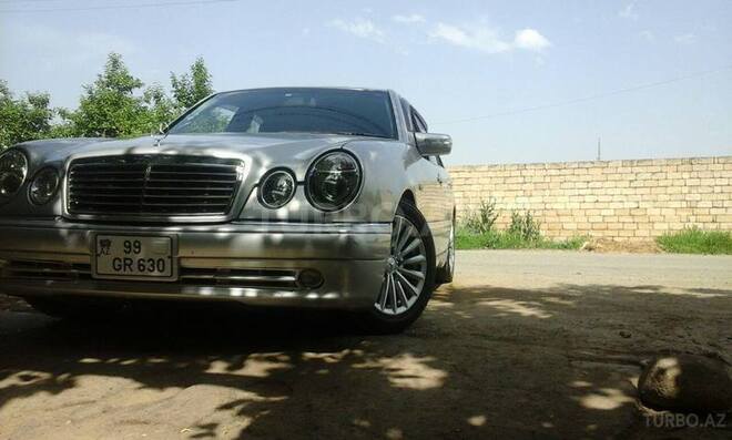 Mercedes E 240 1999, 108,000 km - 2.4 l - Gəncə