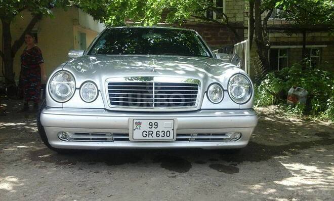 Mercedes E 240 1999, 108,000 km - 2.4 l - Gəncə