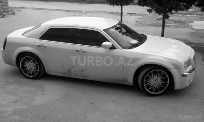 Chrysler 300C 2005, 198,544 km - 0.2 л - Sumqayıt
