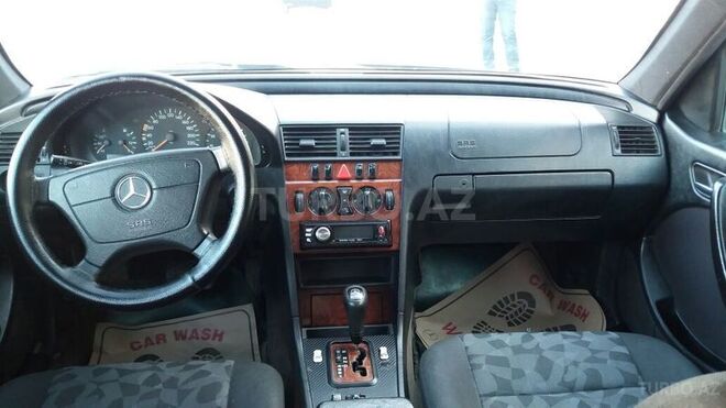 Mercedes C 200 1999, 195,752 km - 2.0 l - Gəncə