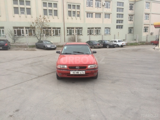 Opel Astra 1996, 170,000 km - 1.6 л - Bakı