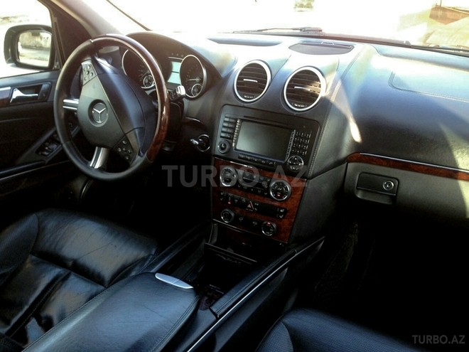 Mercedes GL 320 2007, 138,000 km - 3.2 l - Bakı