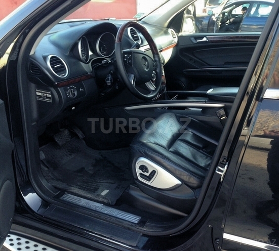 Mercedes GL 320 2007, 138,000 km - 3.2 l - Bakı