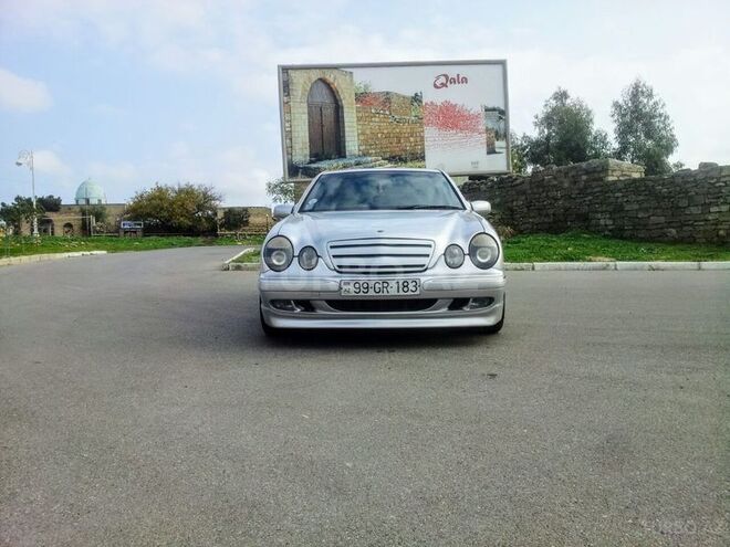 Mercedes E 240 2001, 150,000 km - 2.6 l - Xırdalan