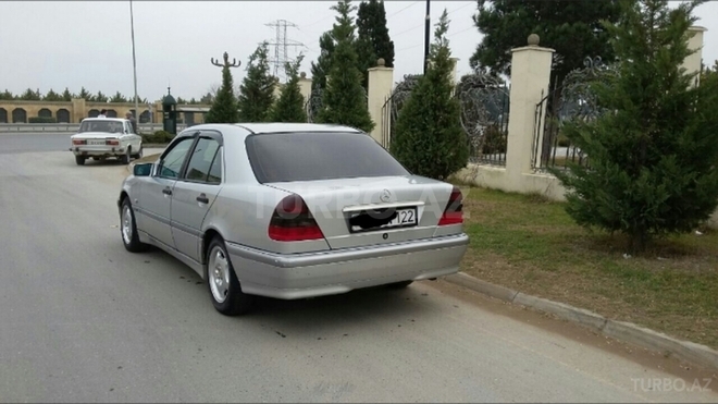 Mercedes C 180 1997, 267,855 km - 1.8 l - Bakı