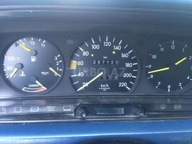 Mercedes 190 1988, 250,000 km - 1.8 l - Bakı
