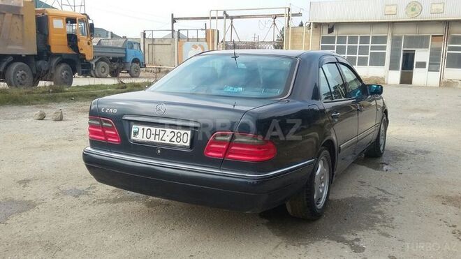 Mercedes E 280 1996, 397,450 km - 2.8 l - Bakı