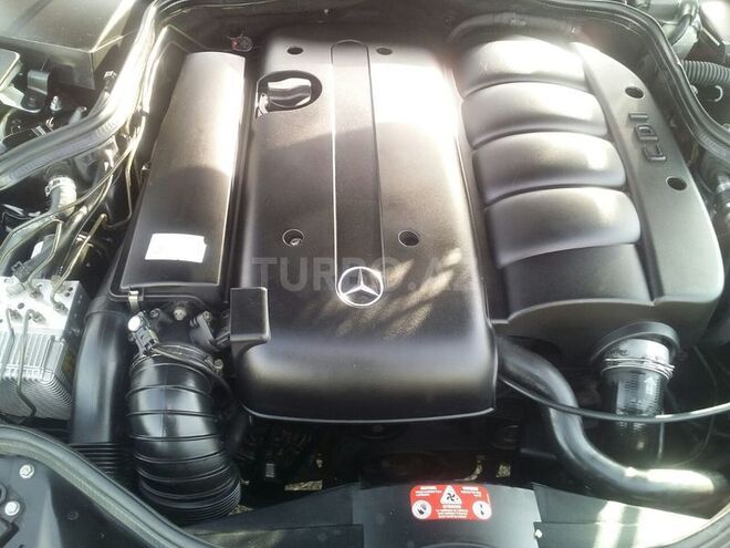 Mercedes E 220 2004, 213,264 km - 2.2 l - Bakı