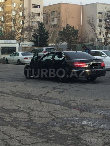 Mercedes E 350 2009, 93,800 km - 0.4 л - Bakı