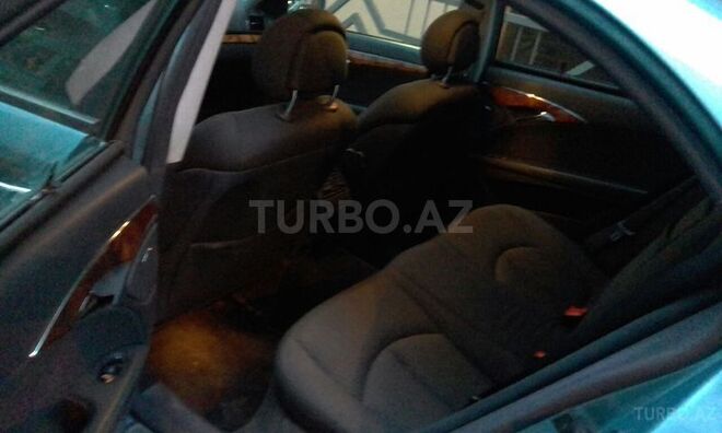 Mercedes E 270 2002, 252,000 km - 2.7 l - Sumqayıt