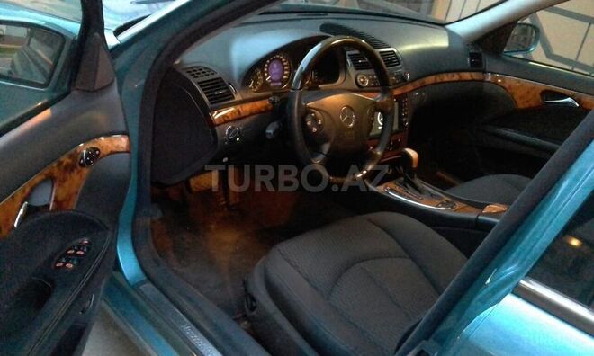 Mercedes E 270 2002, 252,000 km - 2.7 l - Sumqayıt