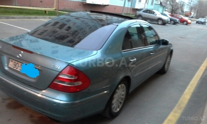 Mercedes E 270 2002, 252,000 km - 2.7 l - Sumqayıt