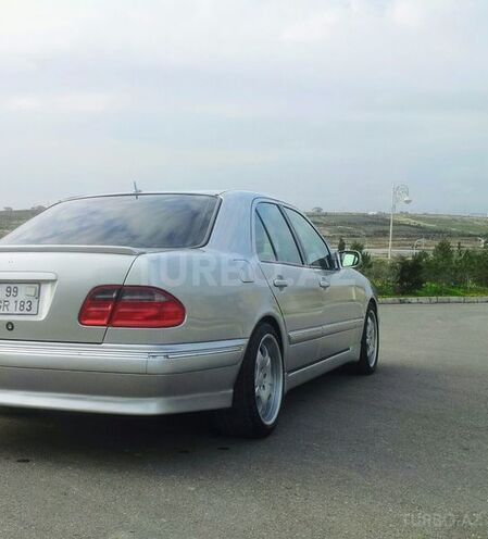 Mercedes E 240 2004, 180,000 km - 2.6 л - Bakı